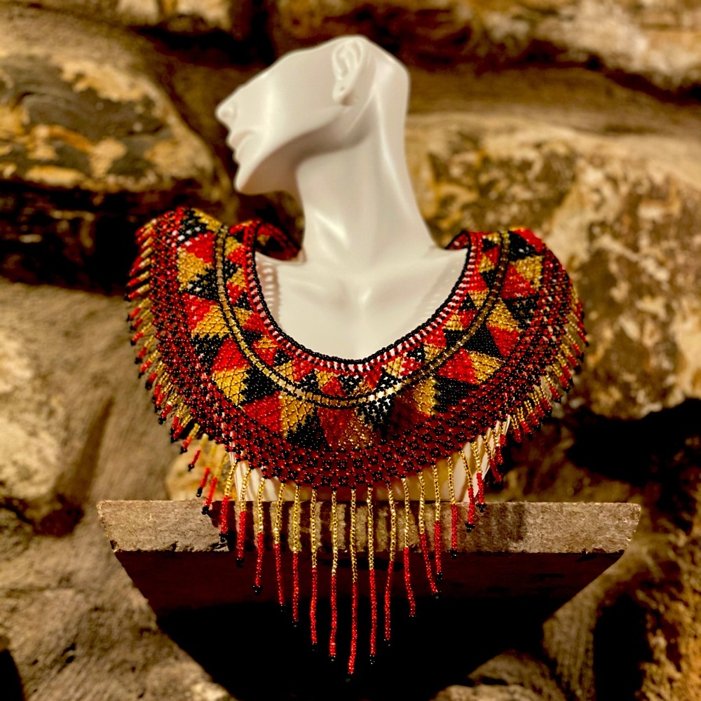 Huichol necklace ❤️